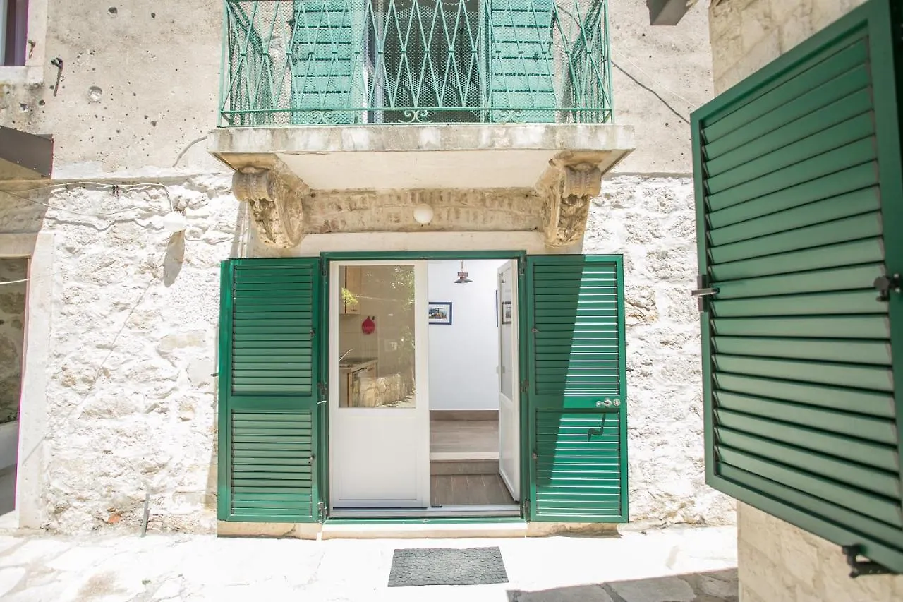 Garden Apartment Hotel Split