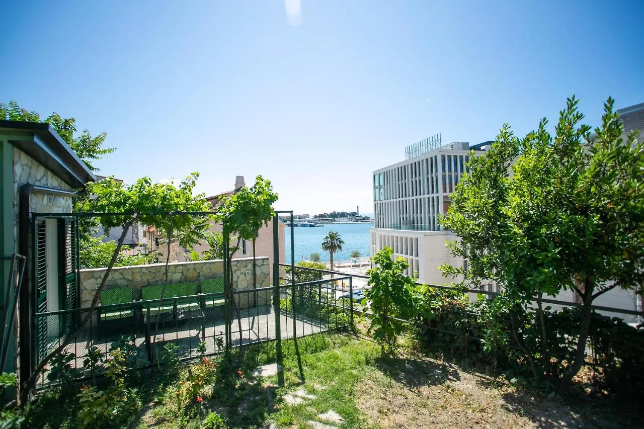 ספליט Garden Apartment Hotel מלון דירות
