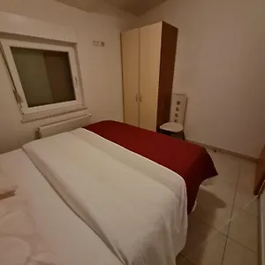 And Niki 2 Apartamento Kaštela